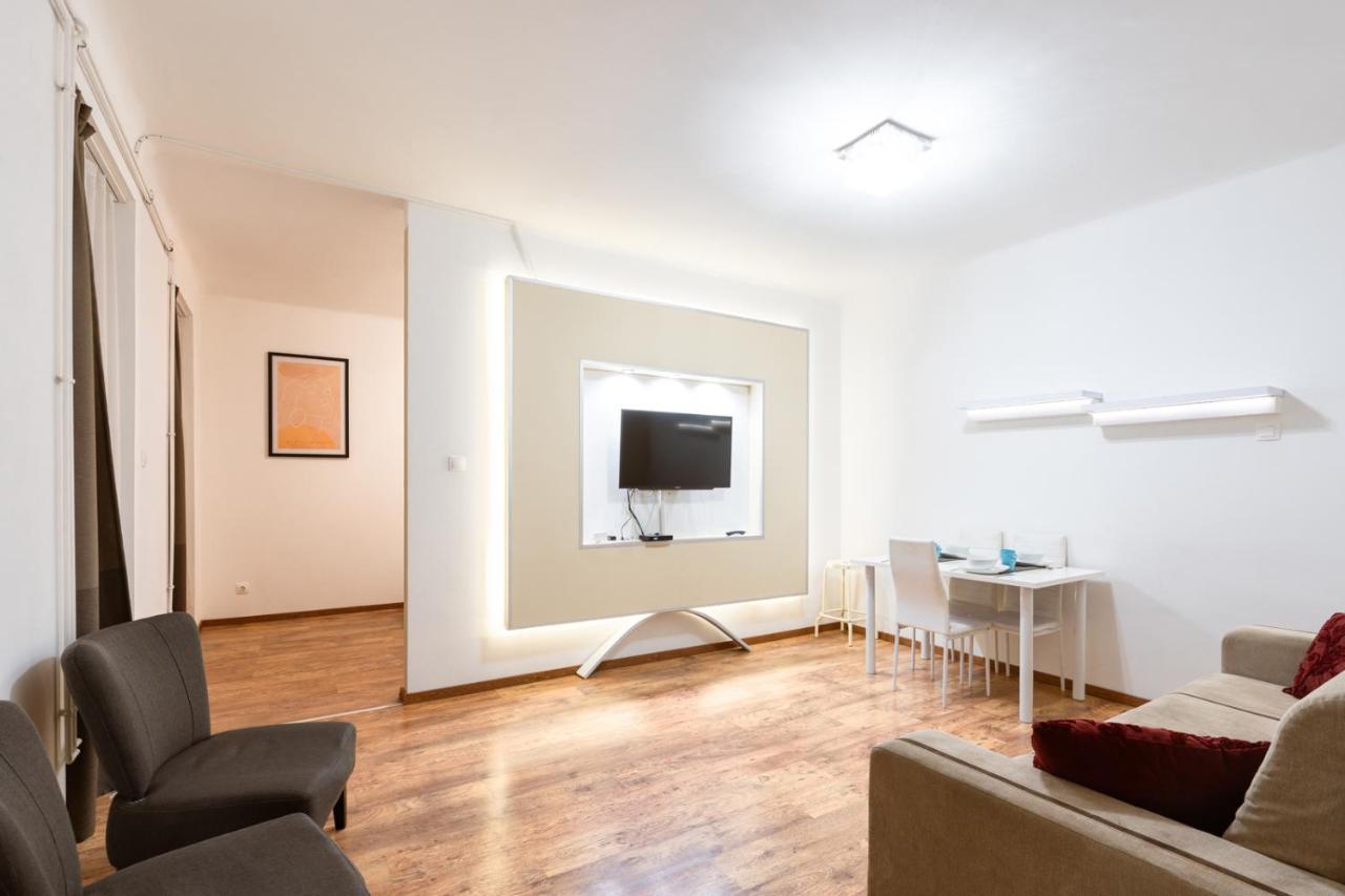 Central Seven Erzsebet Krt Budapest Exterior foto